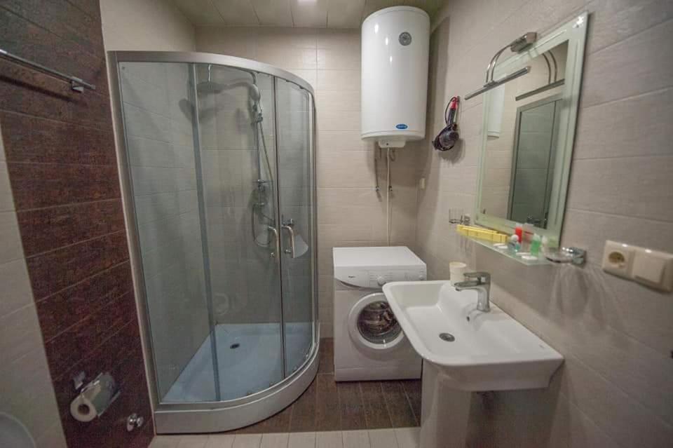 Mix Apartments - Orbi Residence Batoemi Buitenkant foto